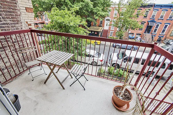 Rented by Oxford Property Group | media 12