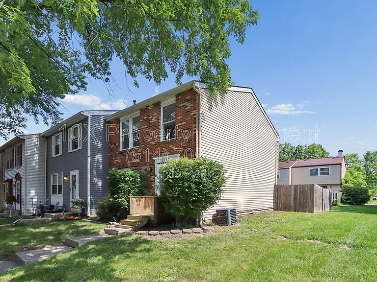 3850 Julia Ct — Photo 2