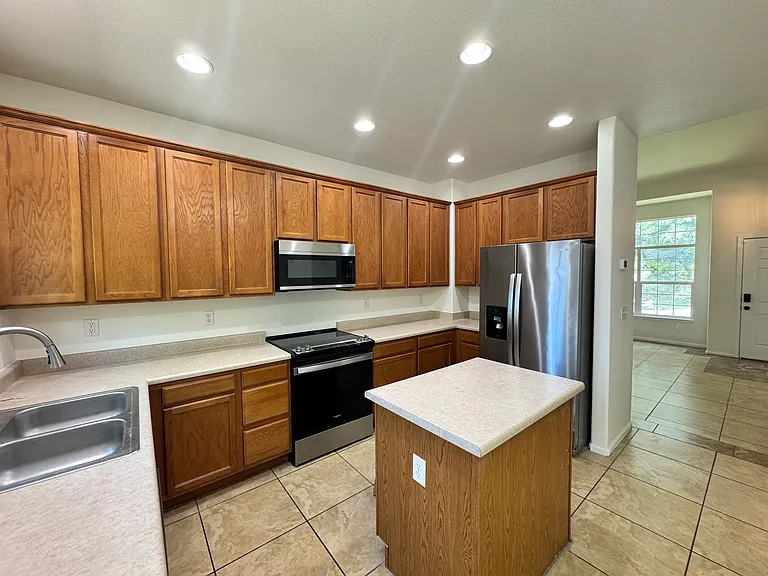 5703 S Yakima Way — Photo 2