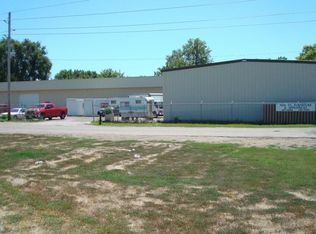 1401 S 16th St, Council Bluffs, IA 51501