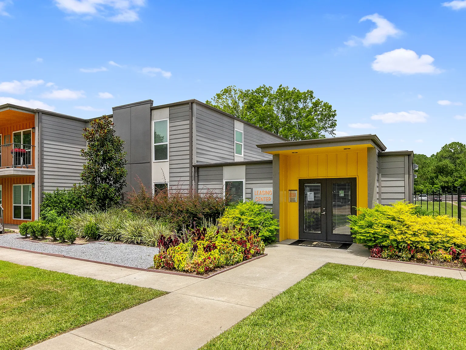 The Phoenix Apartments — Photo 1