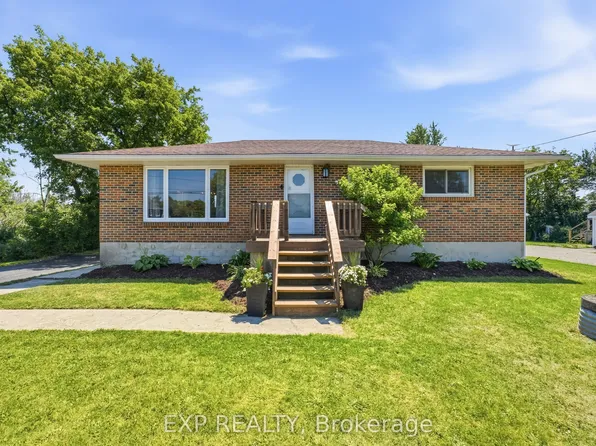 94 Johnstown Rd, Quinte West, ON K8V 5P8
