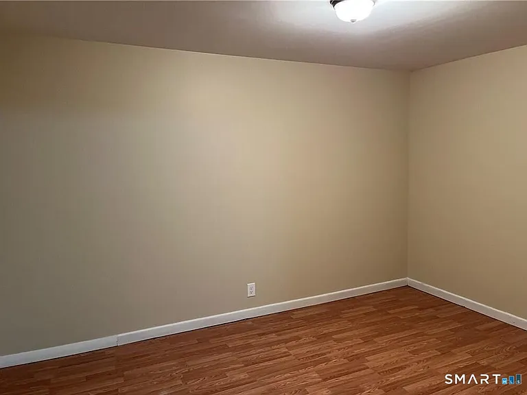 20 Railroad Ave #3 — Photo 4