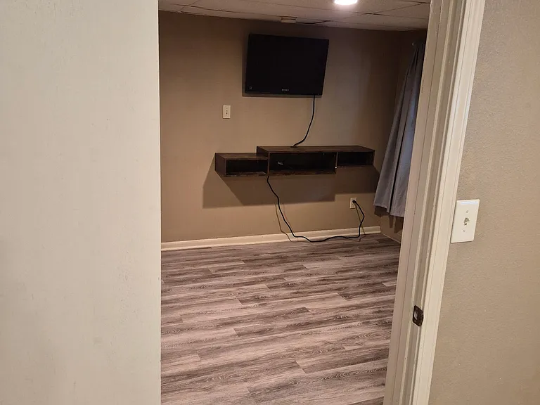 908 Cedar St #D — Photo 26