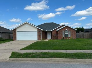 1909 SW Fremont St, Bentonville, AR 72713