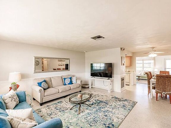 3rd image of 141 Mid Island Dr