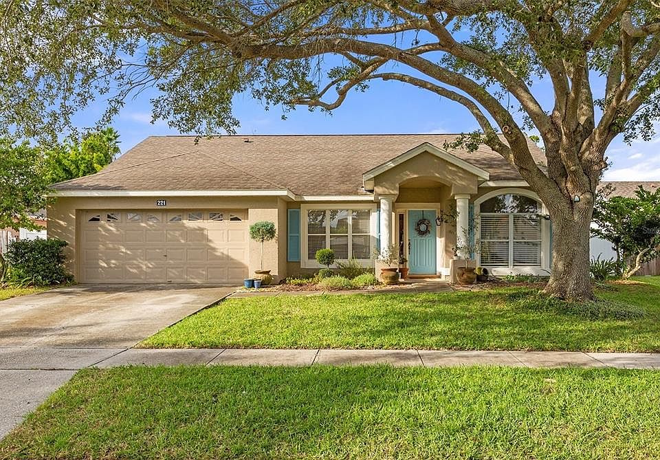 1st image of 221 HARTWIG COURT