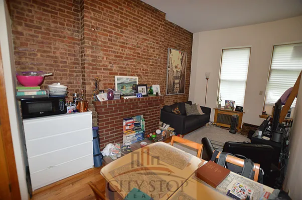 Rented by City Stop Realty | media 6