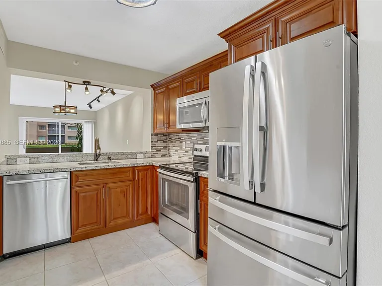 9537 Weldon Cir #I109 — Photo 1