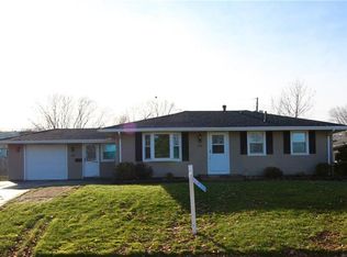 69 White Oaks Dr, Rochester, NY 14616