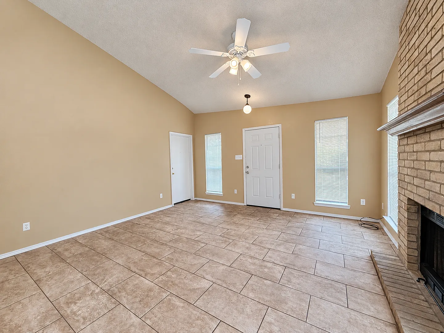 Affordable, Close to Fort Hood — Photo 3