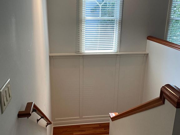 5th image of 4574 Oak Arbor Dr NE
