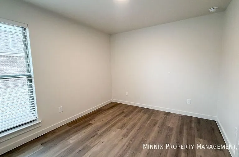 2161 Langford Ave — Photo 18