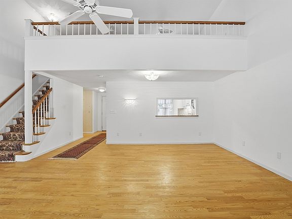 5th image of 47 Collins St #50