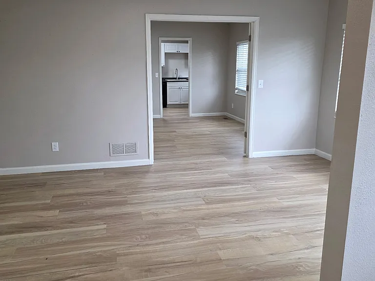 7405 Ralston Rd — Photo 5