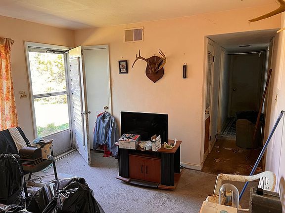 4th image of 151 Mountaineer Ln