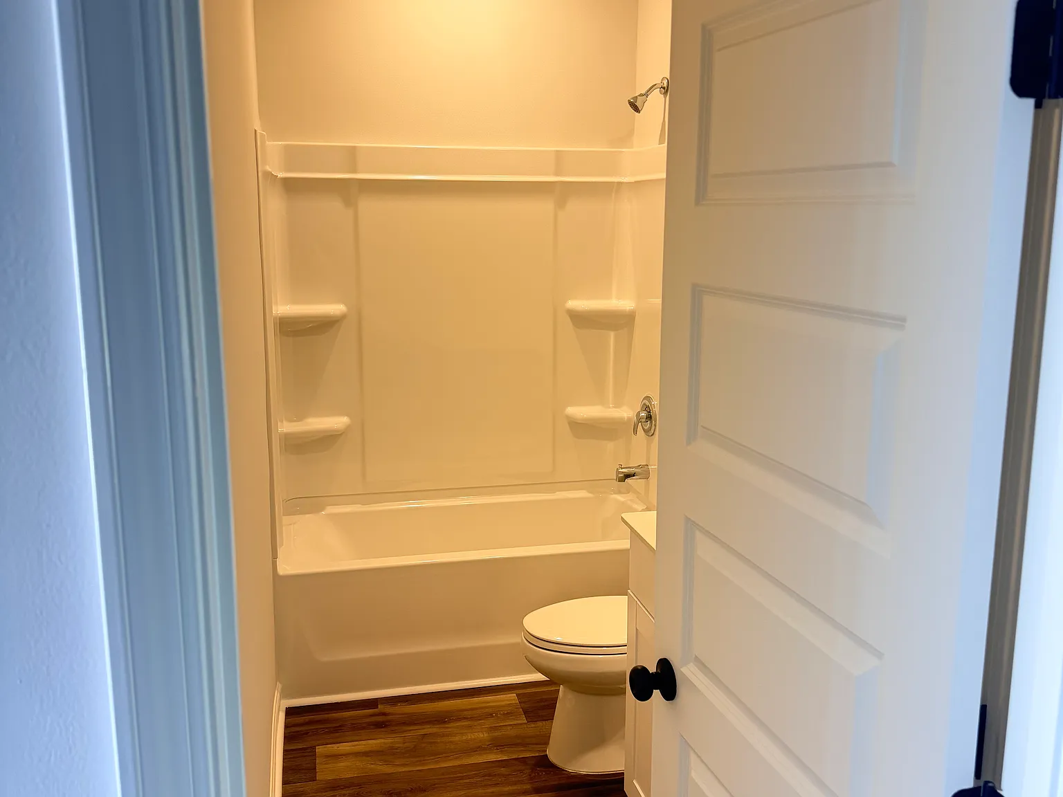 3 bed, 1437 sqft, $2,200 — Photo 4