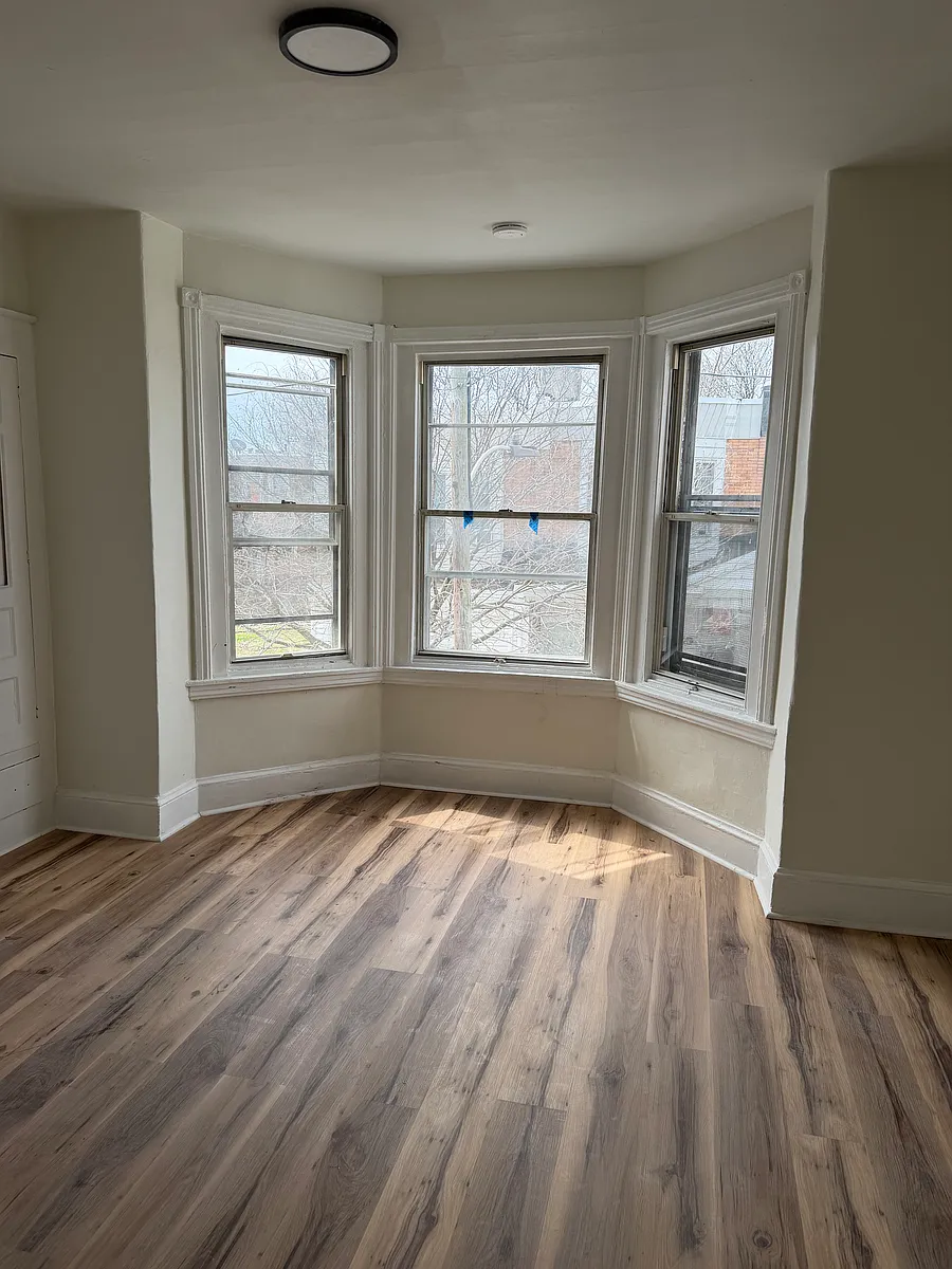 Building Photo - 1519 S Wilton St