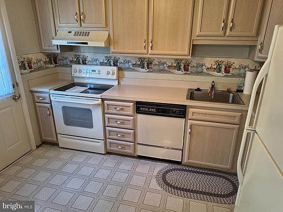 5th image of 8681 Scorton Hbr
