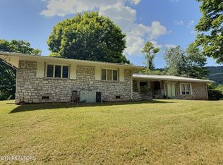 1206 Back Valley Rd, La Follette, TN 37766