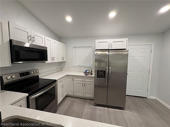 5th image of 5722 Granada Blvd
