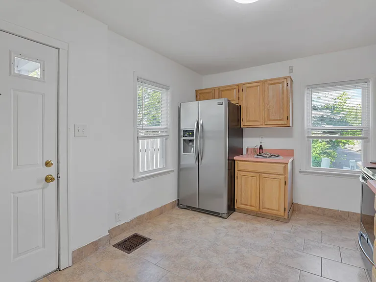 215 Martin Luther King Jr Blvd — Photo 13