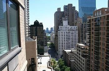 4th image of 212 E 46th St #19F