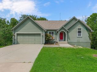 1704 N Hunter Dr, Olathe, KS 66061
