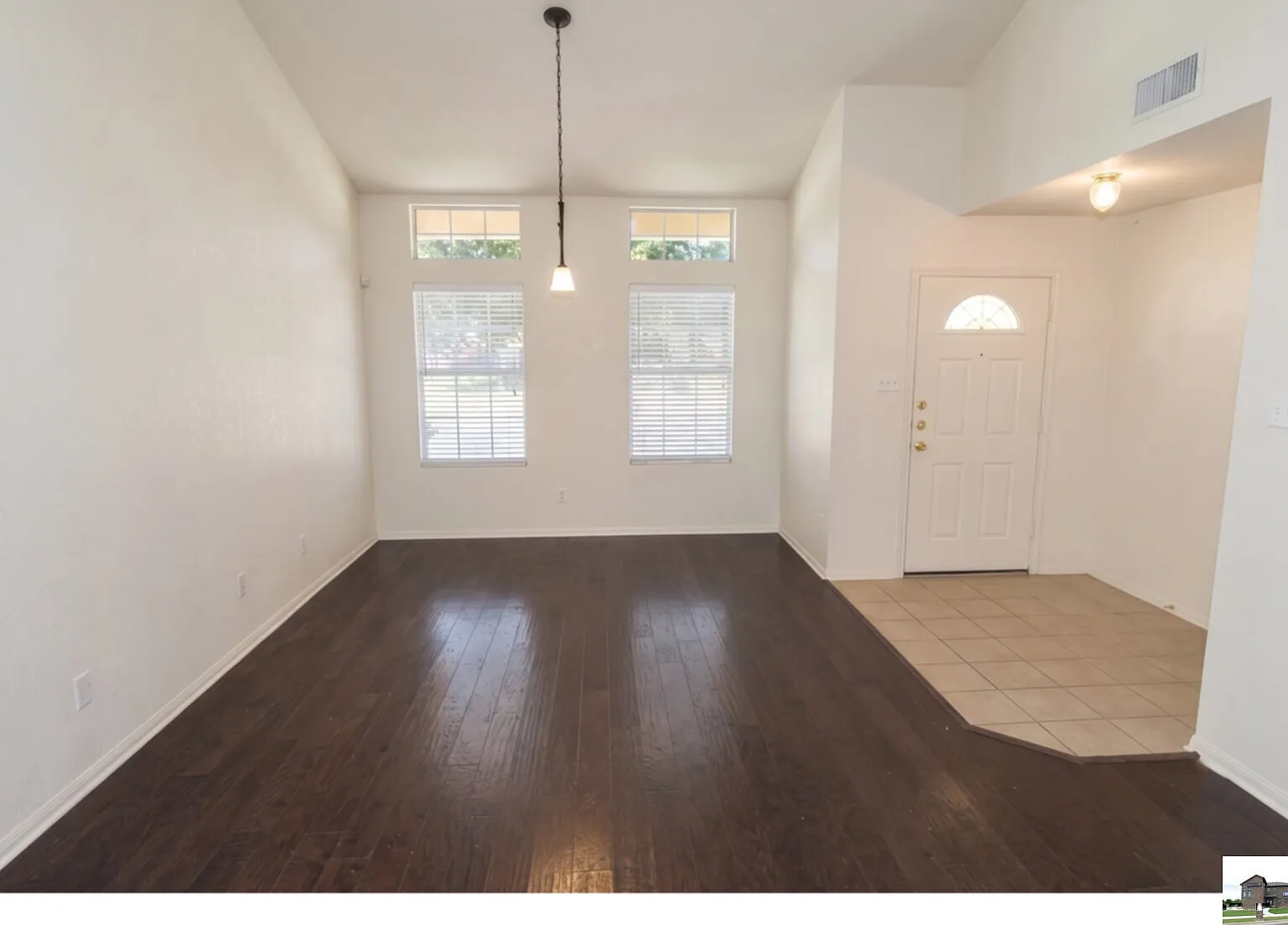 4 bed, 2.5 bath, 2255 sqft, $1,775 — Photo 3