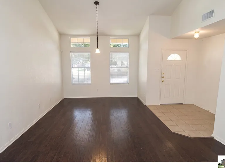 5611 Bertha Dr — Photo 3