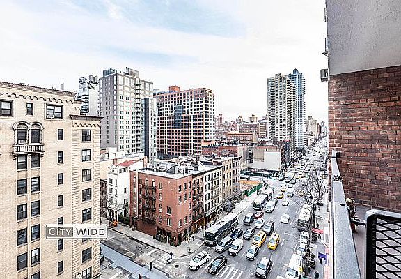 4th image of 165 E 35th St APT 14H