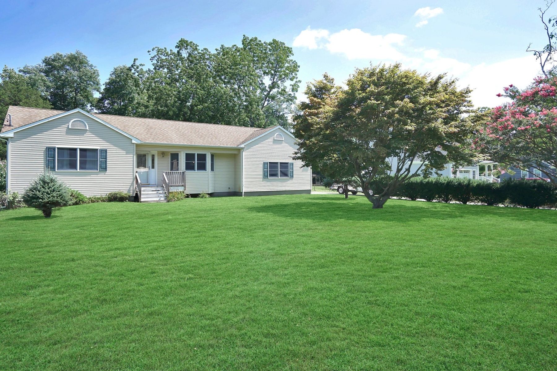 156 Point St in South Jamesport Out East