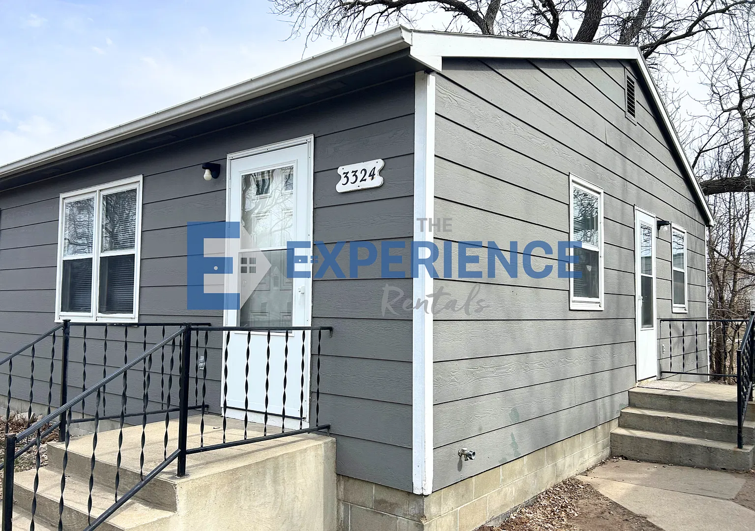 3 Bedroom 1 Bathroom Single Family Home For Rent! — Photo 2