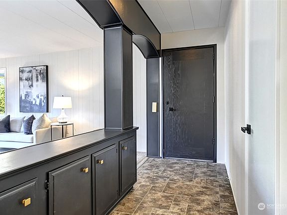 4th image of 12615 Hollyhills Drive NE
