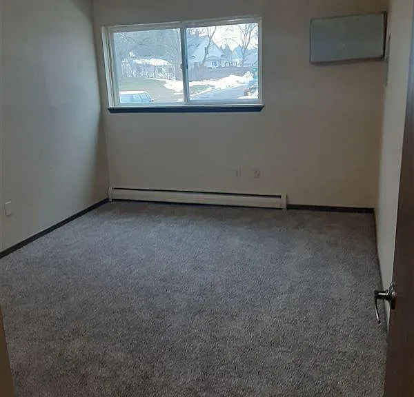 Lake Manor — Photo 8