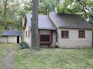 860 Bloomer Rd, Rochester Hills, MI 48307