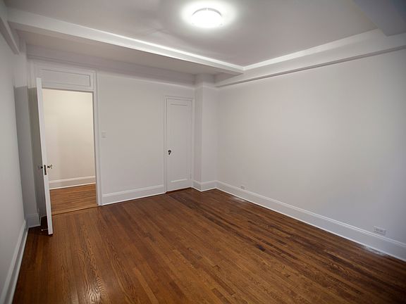 5th image of 162 W 56th St APT 907