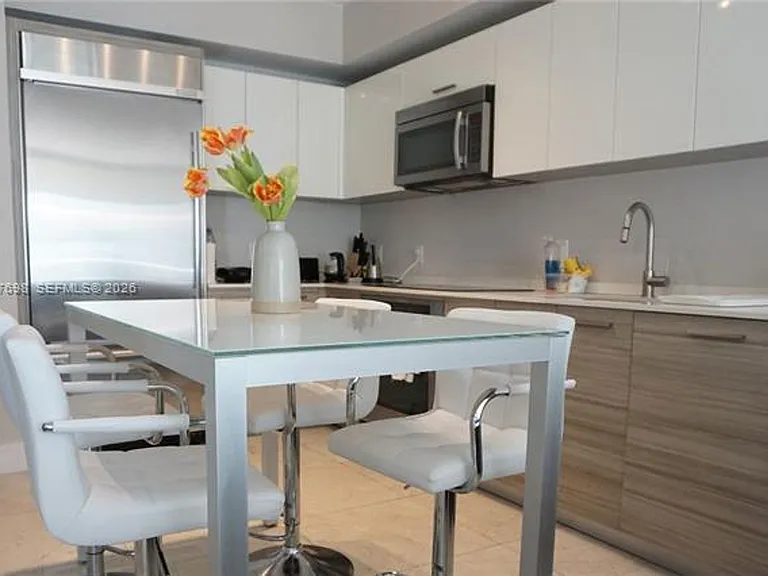 1300 Brickell Bay Dr #1904 — Photo 3