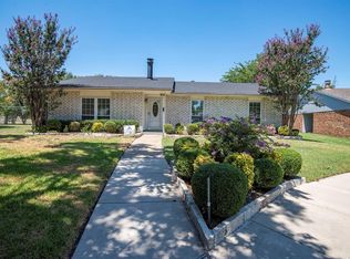 1814 Santa Fe Ct, Grand Prairie, TX 75052