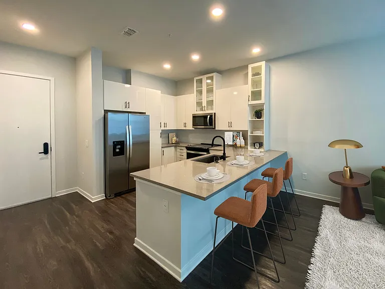 Cirrus Apartments — Photo 39