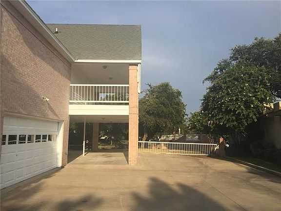 3rd image of 8512 Stonebrook Ct