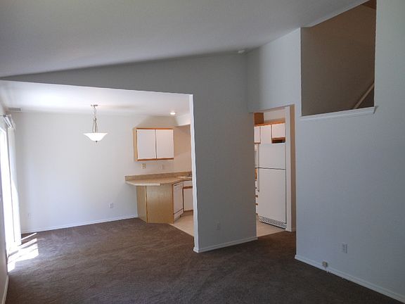 Living/Dining Areas