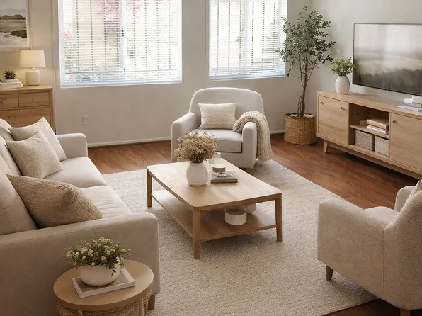 8410 Gulana Ave, Playa Del Rey, CA