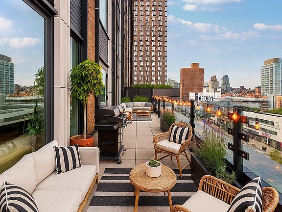 3rd image of 202 Broome St #6F