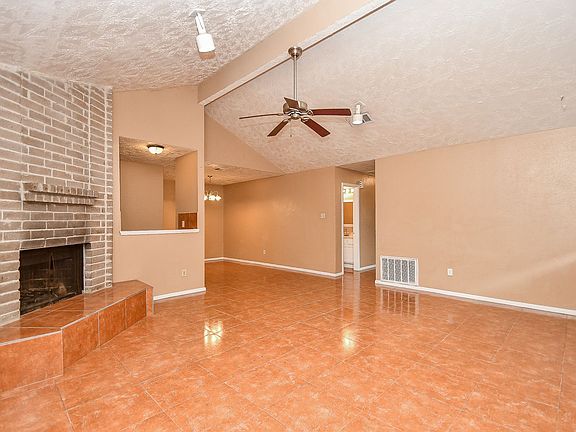 5th image of 16410 Monte Carlo Ln