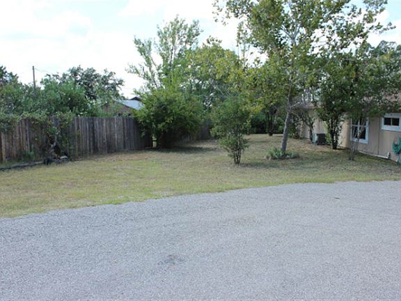 3rd image of 320 County Road 343a