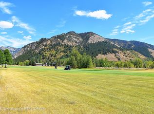 425 Middle Branch Dr, Thayne, WY 83127