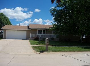 1910 N 17th St, Norfolk, NE 68701