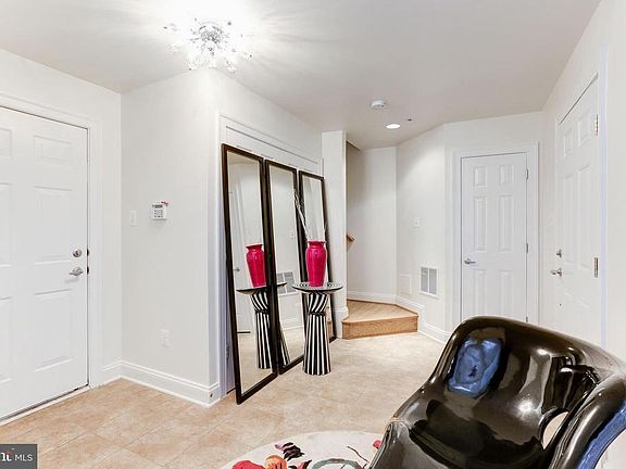 4th image of 538 Whetstone Glen St