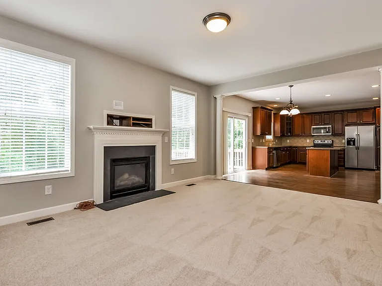 1320 Trailing Rose Ct — Photo 2